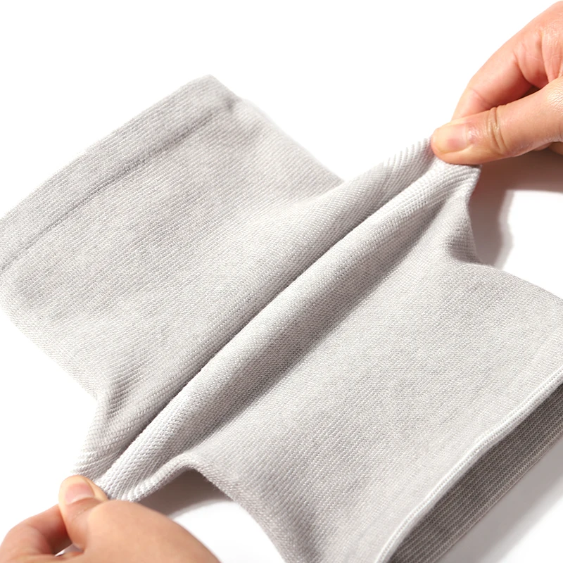 Wholesale High Elastic Compression Knee Sleeve Rodilleras For Old People Mugwort Rolling knee pads, Black white
Wholesale High Elastic Compression Knee Sleeve Rodilleras For Old People Mugwort Rolling knee pads, Black white