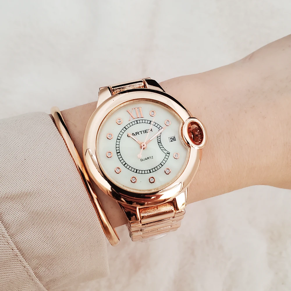 Factory Wholesale New Trend Pattern Quartz Watch with Gift Box to Send Gift, 3 colors
Factory Wholesale New Trend Pattern Quartz Watch with Gift Box to Send Gift, 3 colors