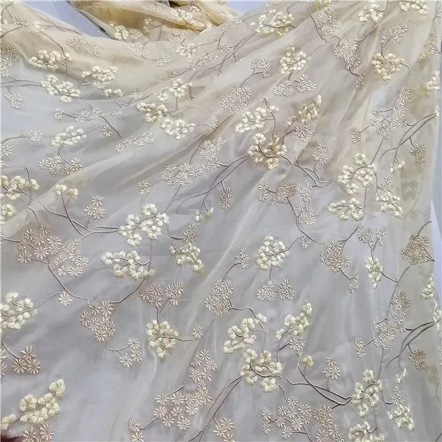 High quality light beige color poly chiffon yoryu 2 tone color stitch embroidery daisy embroidered fabrics, Accept customized color
High quality light beige color poly chiffon yoryu 2 tone color stitch embroidery daisy embroidered fabrics, Accept customized color