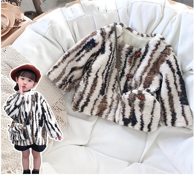 New Fashion toddler girls allover leopard printed wool jacket new winter girls thick warm fleece jacket coat with purse, Picture
New Fashion toddler girls allover leopard printed wool jacket new winter girls thick warm fleece jacket coat with purse, Picture