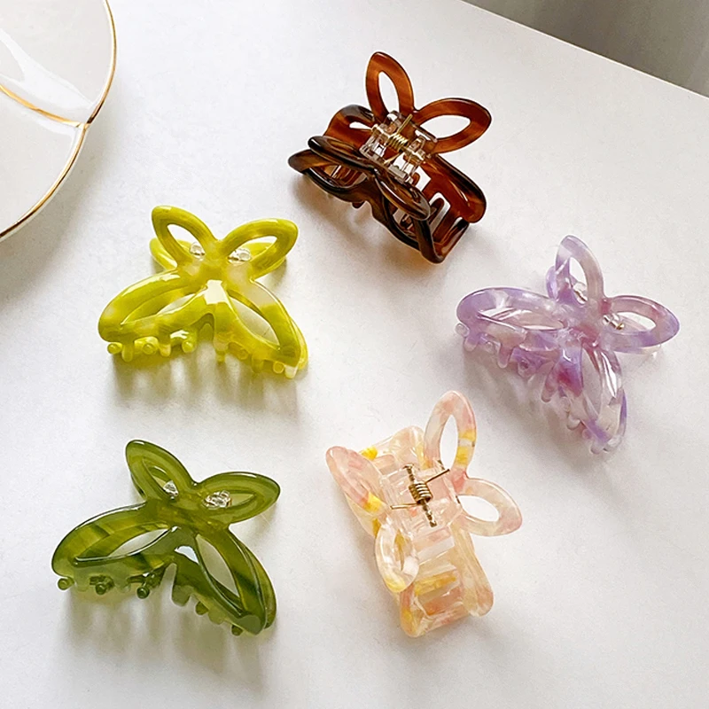 Korean New Style Small Butterfly Hair Claw Clips 4cm Hollow Out Colorful Acetate Bowknot Hair Accessories For Girls
Korean New Style Small Butterfly Hair Claw Clips 4cm Hollow Out Colorful Acetate Bowknot Hair Accessories For Girls