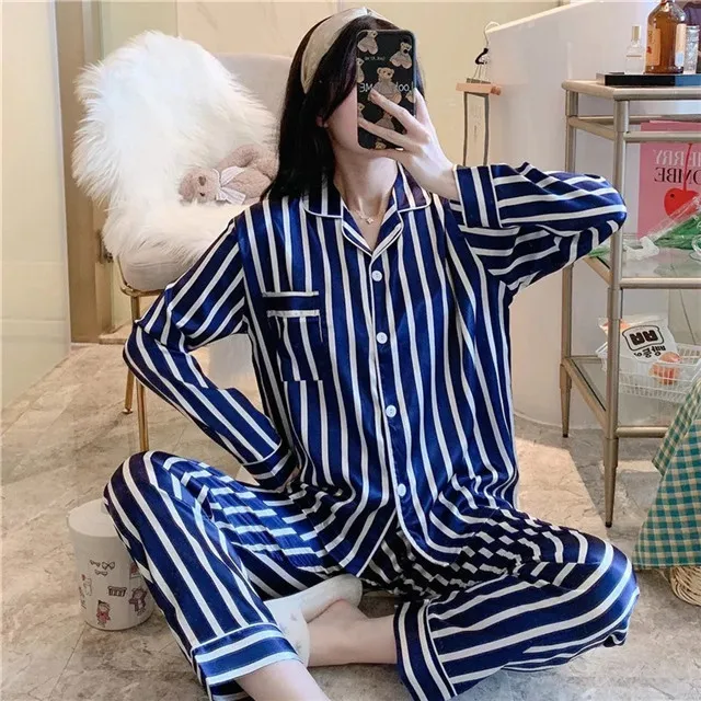 Plus Size 8XL Lounge Wear Woman Sleeping Pajama Set Cardigan Lapel Silk Pajamas Women's Sleepwear
Plus Size 8XL Lounge Wear Woman Sleeping Pajama Set Cardigan Lapel Silk Pajamas Women's Sleepwear