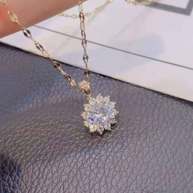 Flower Shaped Super Flash Diamond Necklace Round Pendant Lip Chain Jewelry Titanium Steel Zircon Lady Necklace, Gold
Flower Shaped Super Flash Diamond Necklace Round Pendant Lip Chain Jewelry Titanium Steel Zircon Lady Necklace, Gold