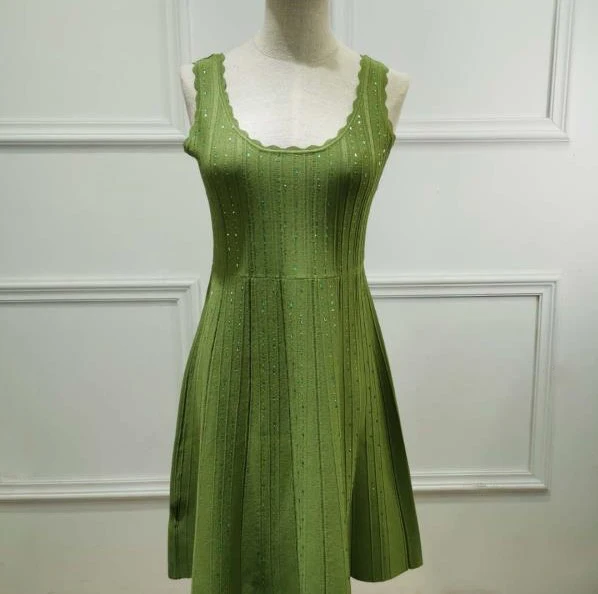 Plain Hedging Green Lotus Leaf Skirt One Strap String Dress and America Sleeveless Conventional Street Europe Casual Dresses Odm
Plain Hedging Green Lotus Leaf Skirt One Strap String Dress and America Sleeveless Conventional Street Europe Casual Dresses Odm