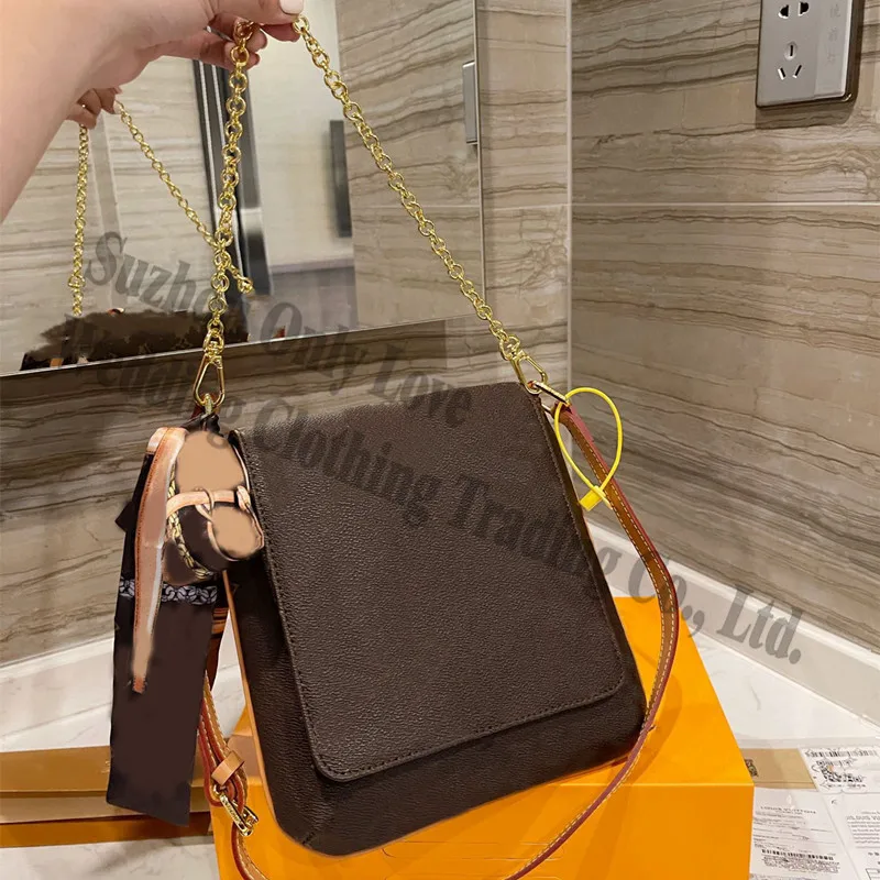 New Ladies Folding Real Leather Square Brown Shoulder Bag With Silk scarves Chain Flap Cross Body Hand Bags
New Ladies Folding Real Leather Square Brown Shoulder Bag With Silk scarves Chain Flap Cross Body Hand Bags