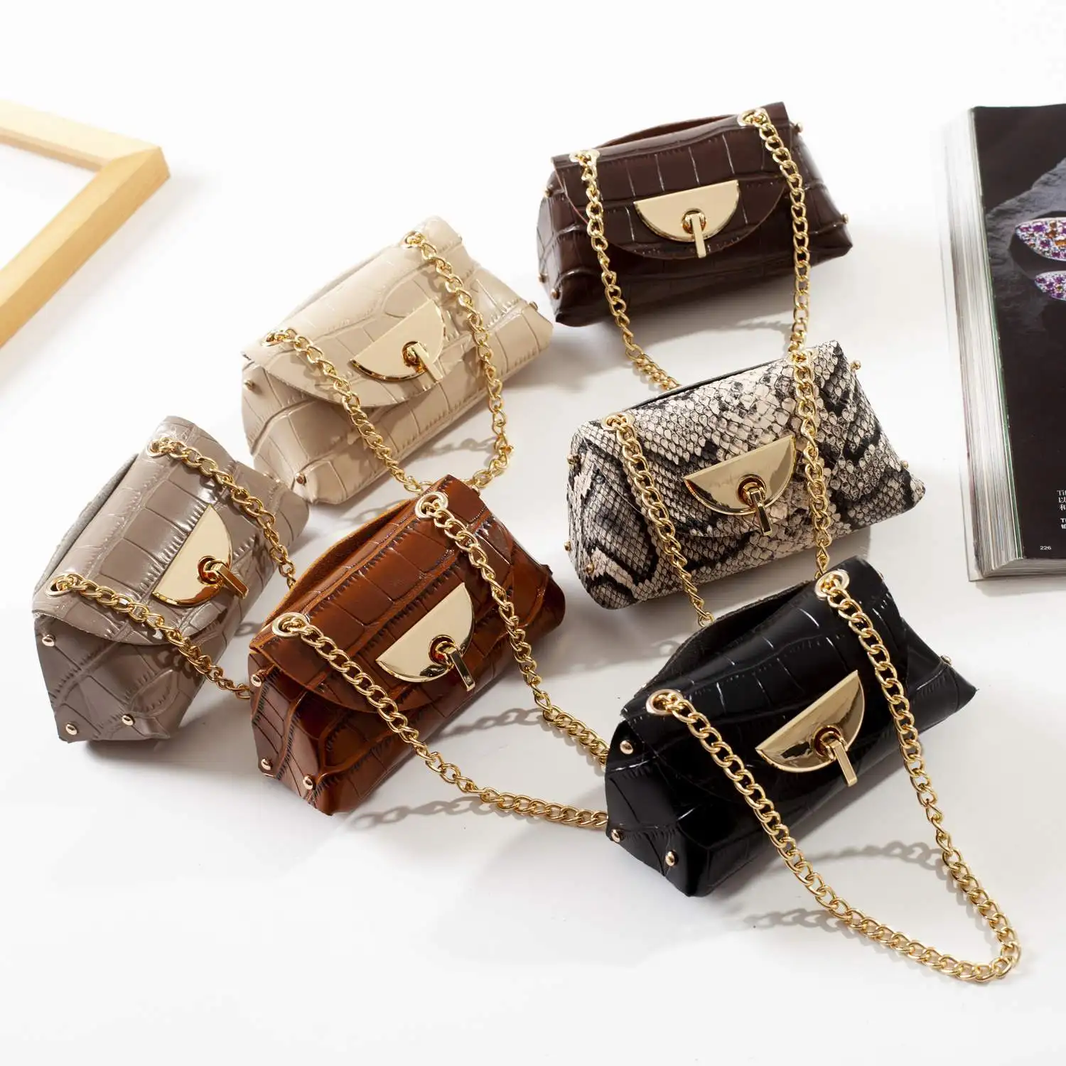 fashion waist bag designers fanny pack waist bag teddy faux fur fanny pack white, Black,camel,beige,snakeskin beige,coffe
fashion waist bag designers fanny pack waist bag teddy faux fur fanny pack white, Black,camel,beige,snakeskin beige,coffe