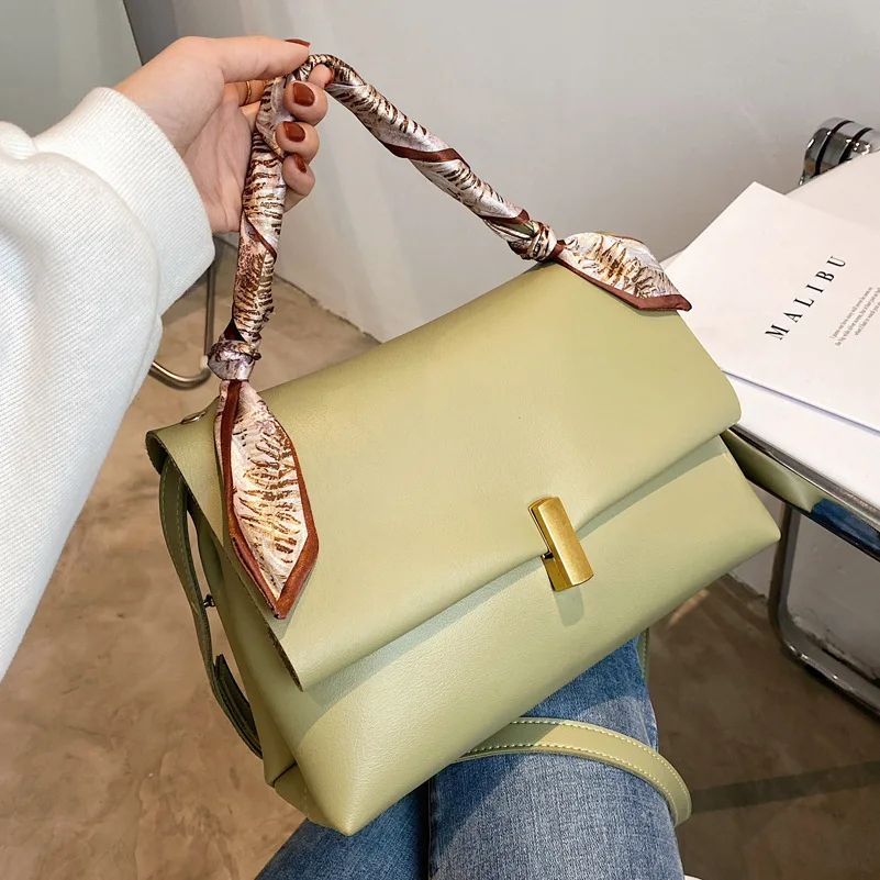 2021 New Fashion Soft Pu Leather handbags for women Scarves elegant women hand bags Pure color handbags
2021 New Fashion Soft Pu Leather handbags for women Scarves elegant women hand bags Pure color handbags