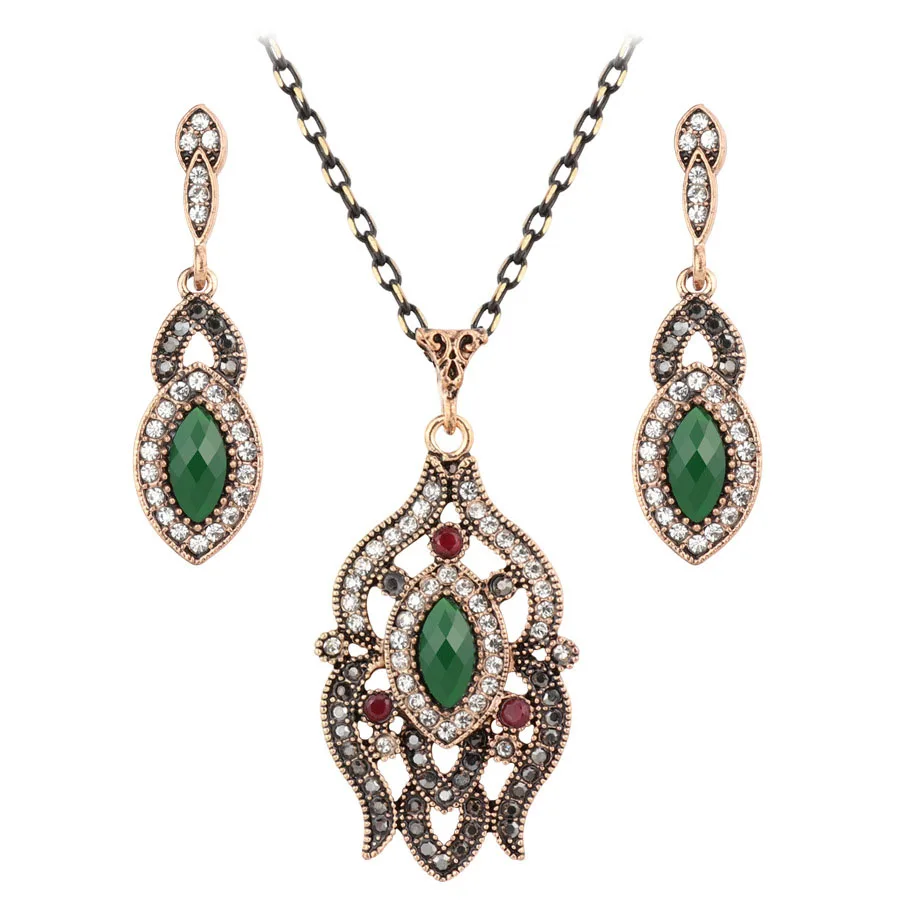Fashionable Vintage Resin Jewelry Zirconia Jewelry Set Bridal Jewelry Set Indian, White
Fashionable Vintage Resin Jewelry Zirconia Jewelry Set Bridal Jewelry Set Indian, White