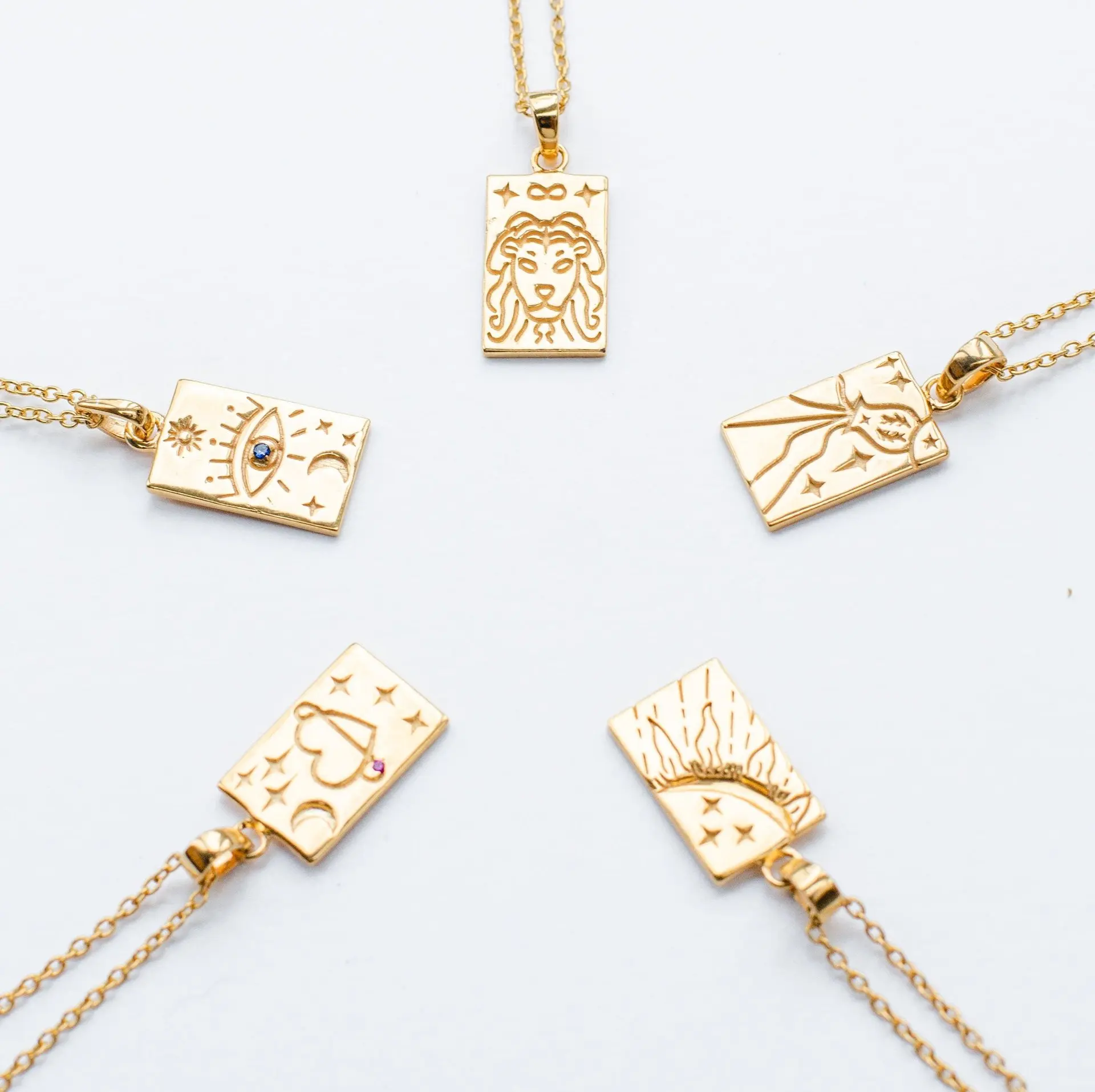 18K Stainless Steel Necklace Gold Plated INS Popular Zodiac Tarot Card Carved Pendant Evil Eye Heart Sun Lion Fashion Necklaces
18K Stainless Steel Necklace Gold Plated INS Popular Zodiac Tarot Card Carved Pendant Evil Eye Heart Sun Lion Fashion Necklaces