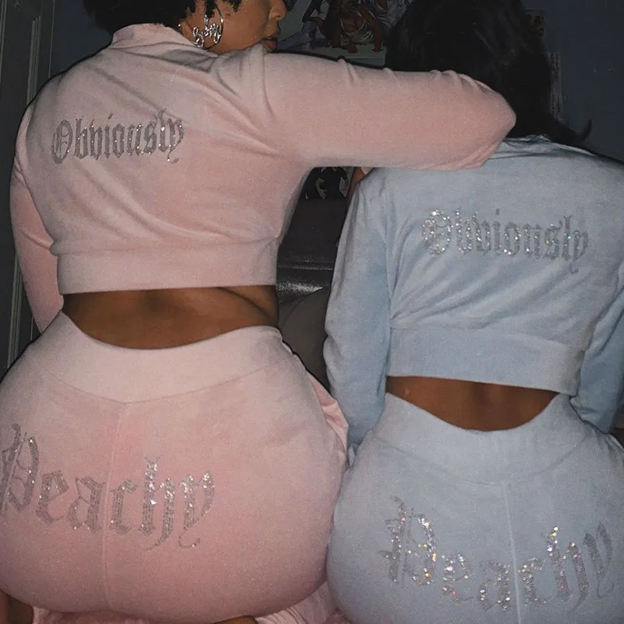 2021 New Fashion Womens Crop Top Two Piece Slim Fit Rhinestone Velvet Velour Tracksuit Vendors
2021 New Fashion Womens Crop Top Two Piece Slim Fit Rhinestone Velvet Velour Tracksuit Vendors