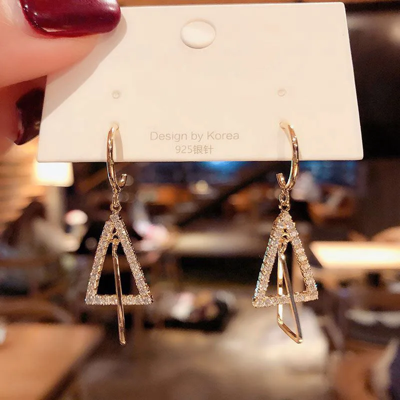 HOVANCI modern cute earrings korean 6 gold plated crystal brass triangle geometric tassel long chain earring
HOVANCI modern cute earrings korean 6 gold plated crystal brass triangle geometric tassel long chain earring