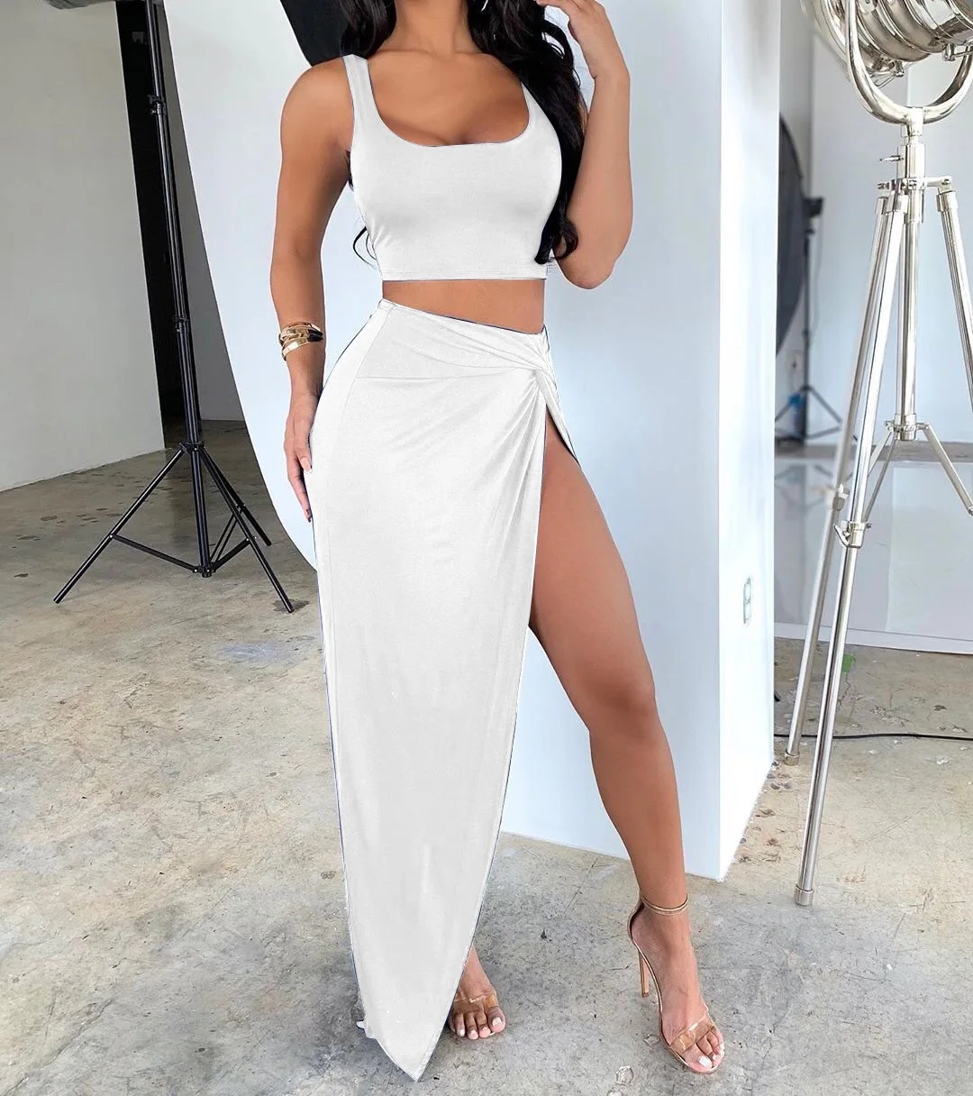 The fall 2021 women's dress with a slim tank top and a high waist and hip skirt casual suit 2 two piece sets, Black
The fall 2021 women's dress with a slim tank top and a high waist and hip skirt casual suit 2 two piece sets, Black