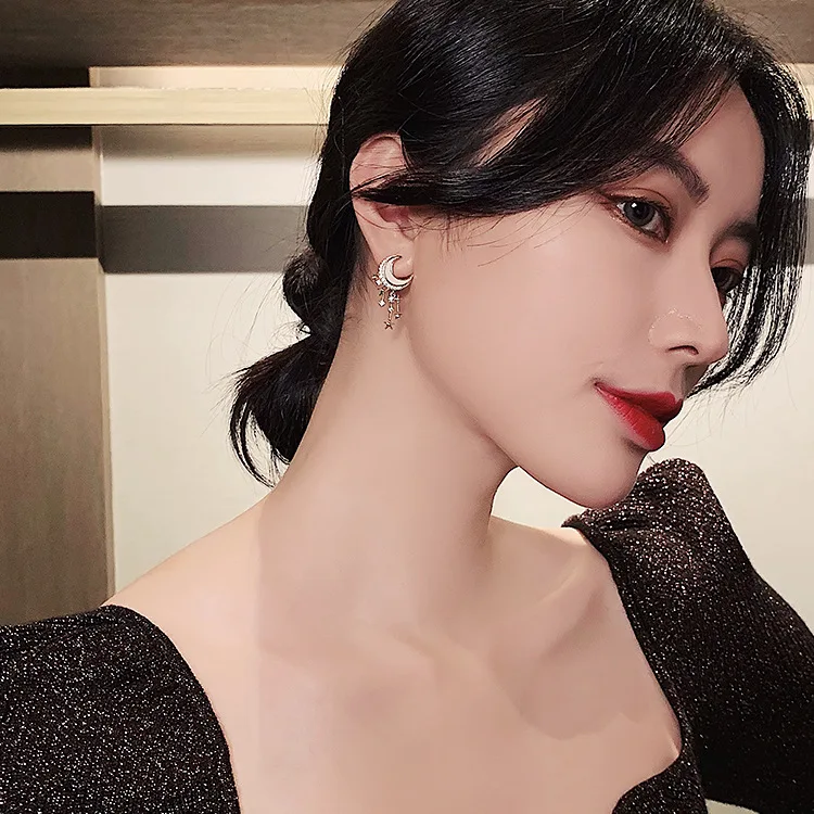 2021 New Arrival Trendy Jewelry For Women Temperament Fashion Geometric Gold Color Metal Party Moon Dangle Earrings, As pic
2021 New Arrival Trendy Jewelry For Women Temperament Fashion Geometric Gold Color Metal Party Moon Dangle Earrings, As pic