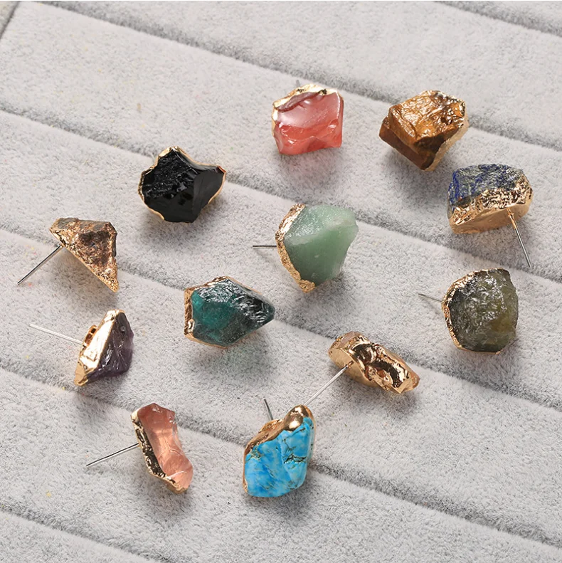 XUNBEI 2020 New Fashion Natural Raw Stone Gold Stud Stone Women Earrings Jewelry
XUNBEI 2020 New Fashion Natural Raw Stone Gold Stud Stone Women Earrings Jewelry