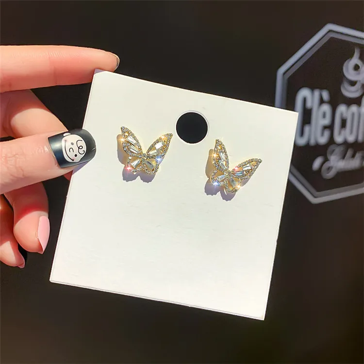 925 silver needle Korean full diamond temperament butterfly earrings female Korean style cold wind earrings
925 silver needle Korean full diamond temperament butterfly earrings female Korean style cold wind earrings