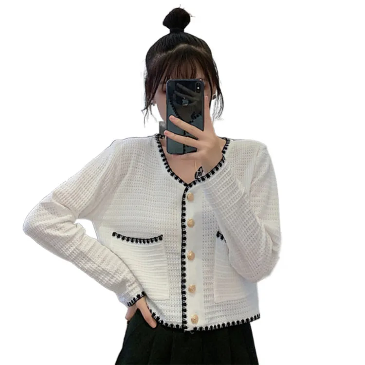 Small Fragrance Long Sleeve Thin Cardigan Women's Early Autumn Korean Version Sweet Color Matching Temperament Short Top
Small Fragrance Long Sleeve Thin Cardigan Women's Early Autumn Korean Version Sweet Color Matching Temperament Short Top