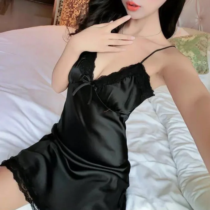 Summer New Lingerie Silk Pajamas Transparent Sexy Nightdress Pajamas Set Deep V Neck One Piece Designers Sleepwear
Summer New Lingerie Silk Pajamas Transparent Sexy Nightdress Pajamas Set Deep V Neck One Piece Designers Sleepwear