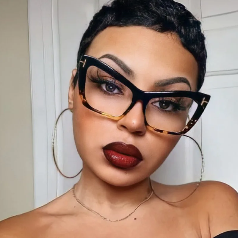 LBAshades 5905 T letter cat eye frame blue light eyeglasses female fashion optical frame personality
LBAshades 5905 T letter cat eye frame blue light eyeglasses female fashion optical frame personality