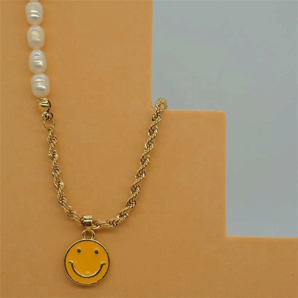 New fashion Baroque pearl jewelry for women hip hop punk gold plated twisted chain choker necklaces smile face pendant necklace
New fashion Baroque pearl jewelry for women hip hop punk gold plated twisted chain choker necklaces smile face pendant necklace