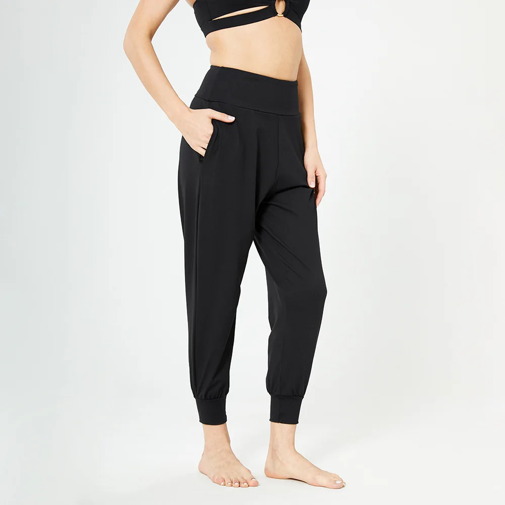 garment wholesale 2021 exercise workout leggings sports wear training casual high waist pants sports suit for women
garment wholesale 2021 exercise workout leggings sports wear training casual high waist pants sports suit for women