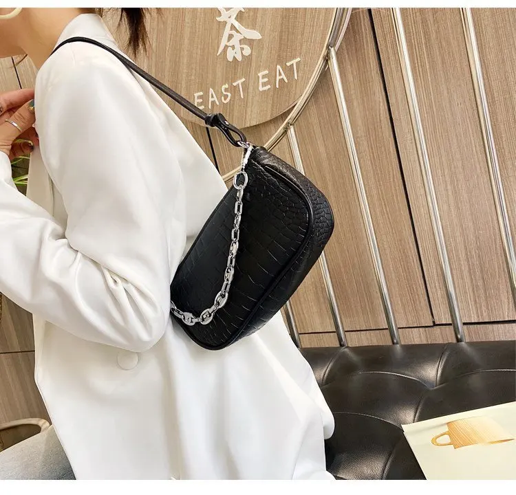 Wholesale factory directly French fashion spring PU leather zipper Alligator shoulder women handbag
Wholesale factory directly French fashion spring PU leather zipper Alligator shoulder women handbag