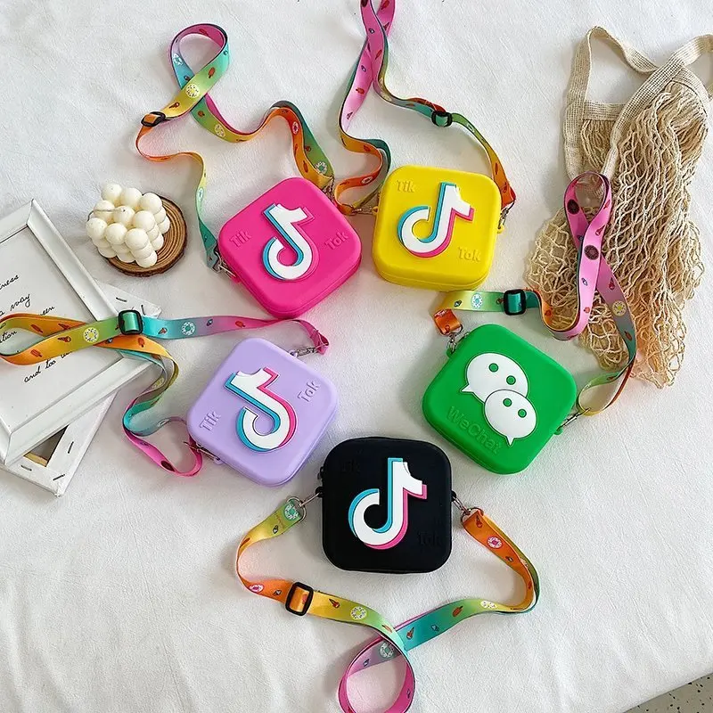 2021 New Design Jelly Bags Mini Shoulder Bags Little Girls Crossbody Tik Tok Kids Purse Bags
2021 New Design Jelly Bags Mini Shoulder Bags Little Girls Crossbody Tik Tok Kids Purse Bags