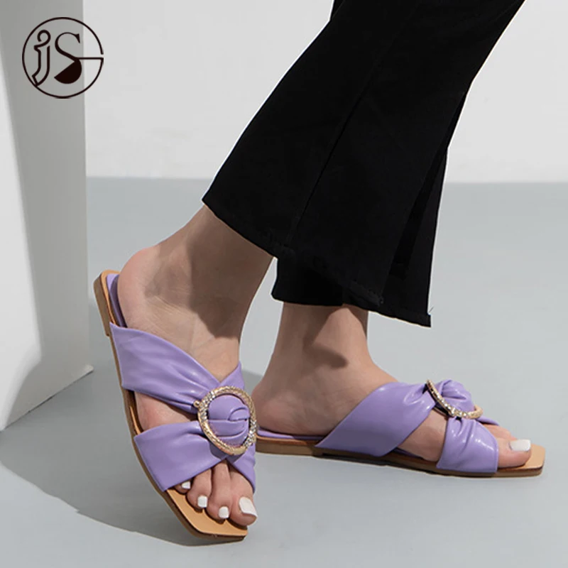 slide slippers 2021 metal buckle accessories cross flat sandals casual wear fashion Rhinestone women's slippers
slide slippers 2021 metal buckle accessories cross flat sandals casual wear fashion Rhinestone women's slippers