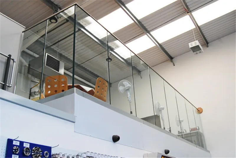 Indoor Top Mounted Glass Railing With Stainless Handrail For Shopping Center
