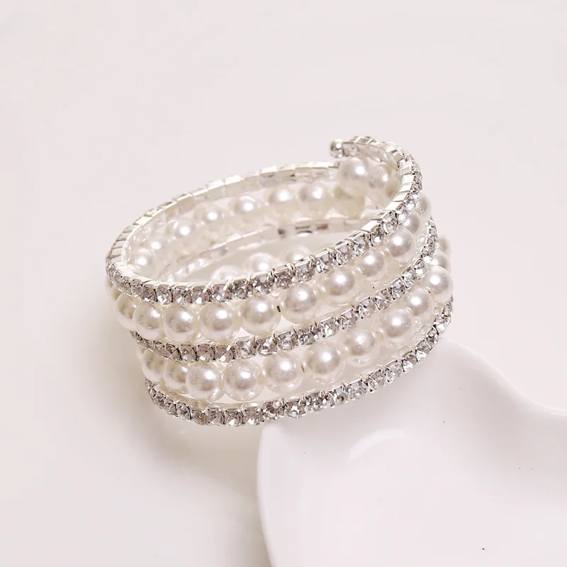 2020 Latest Fashion Female Personality Creative Gold Silver Bracelet Pearl w Rhinestone Multi-layered Bracelet Bangle
2020 Latest Fashion Female Personality Creative Gold Silver Bracelet Pearl w Rhinestone Multi-layered Bracelet Bangle