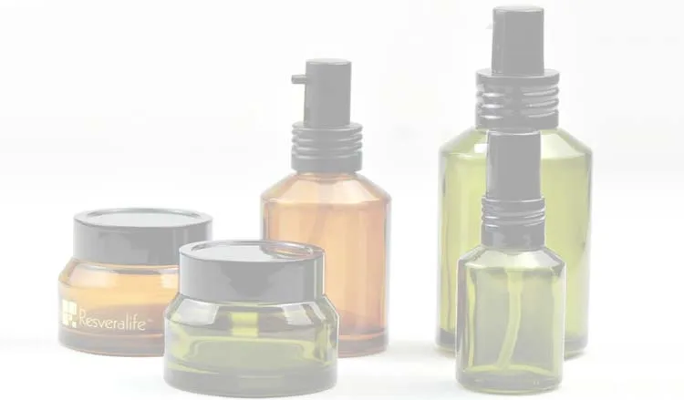 prazna staklena parfemska staklena boca