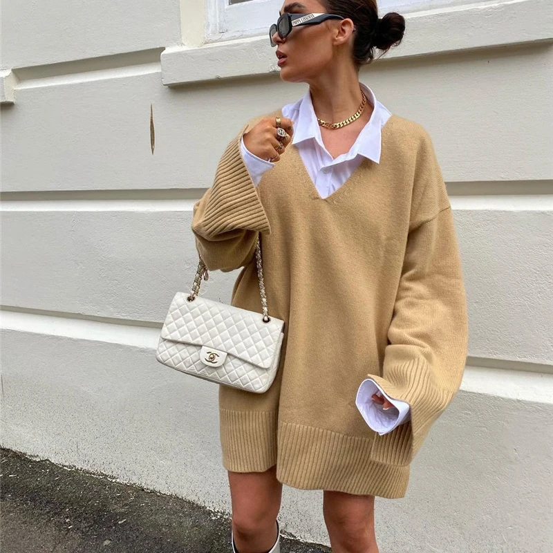 Fashionable Loose Knitted Oversized V-Neck Split Fork Sweater Women Winter Knitwear Long Sleeve Women Sweater, Customized color
Fashionable Loose Knitted Oversized V-Neck Split Fork Sweater Women Winter Knitwear Long Sleeve Women Sweater, Customized color