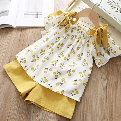 B52714A New style Korea fashion little girls summer floral t-shirt with shorts set, Yellow/pink
B52714A New style Korea fashion little girls summer floral t-shirt with shorts set, Yellow/pink