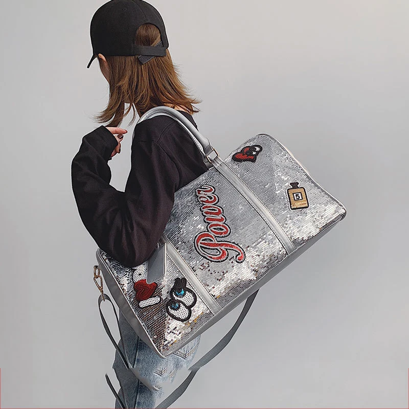 Wholesales fashion ladies outdoor sports unique PU leather large capacity bling bling letter duffel sequin travel bag for trip
Wholesales fashion ladies outdoor sports unique PU leather large capacity bling bling letter duffel sequin travel bag for trip