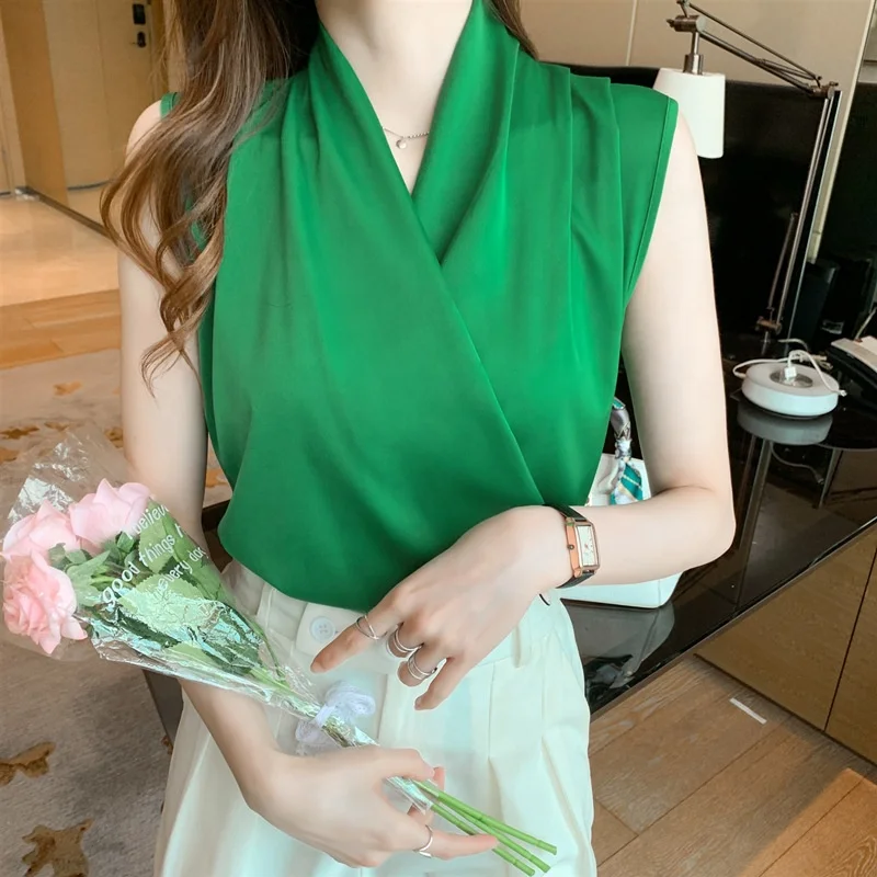 Womens Tops Blouses Solid Color White Satin Blouse Office Shirt Blusas Sleeveless Women Shirts Black White Female
Womens Tops Blouses Solid Color White Satin Blouse Office Shirt Blusas Sleeveless Women Shirts Black White Female