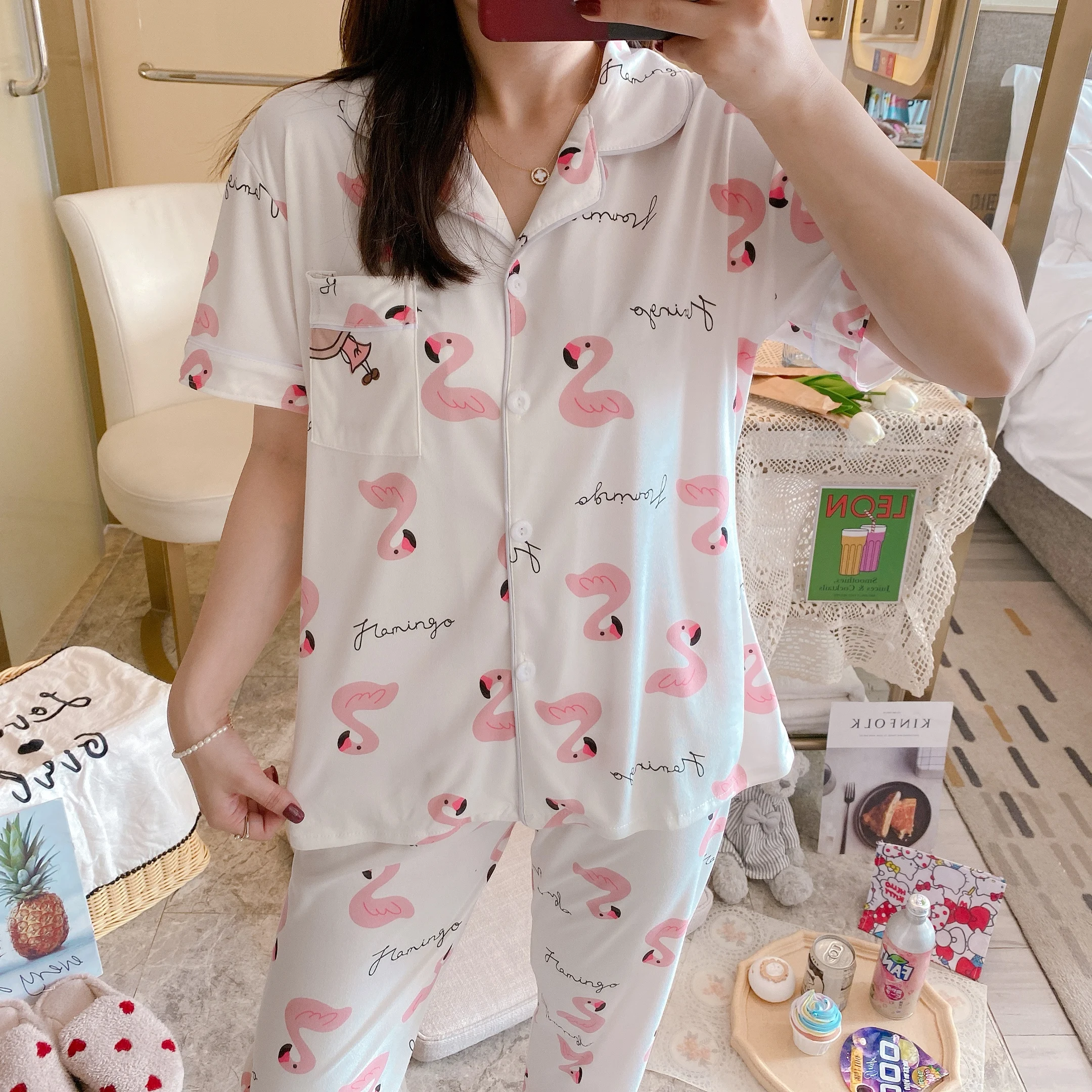 Women's summer short-sleeved thin cardigan design two-piece Milk Silk casual lapel animal print cute large size home wear pajama, Picture shows
Women's summer short-sleeved thin cardigan design two-piece Milk Silk casual lapel animal print cute large size home wear pajama, Picture shows