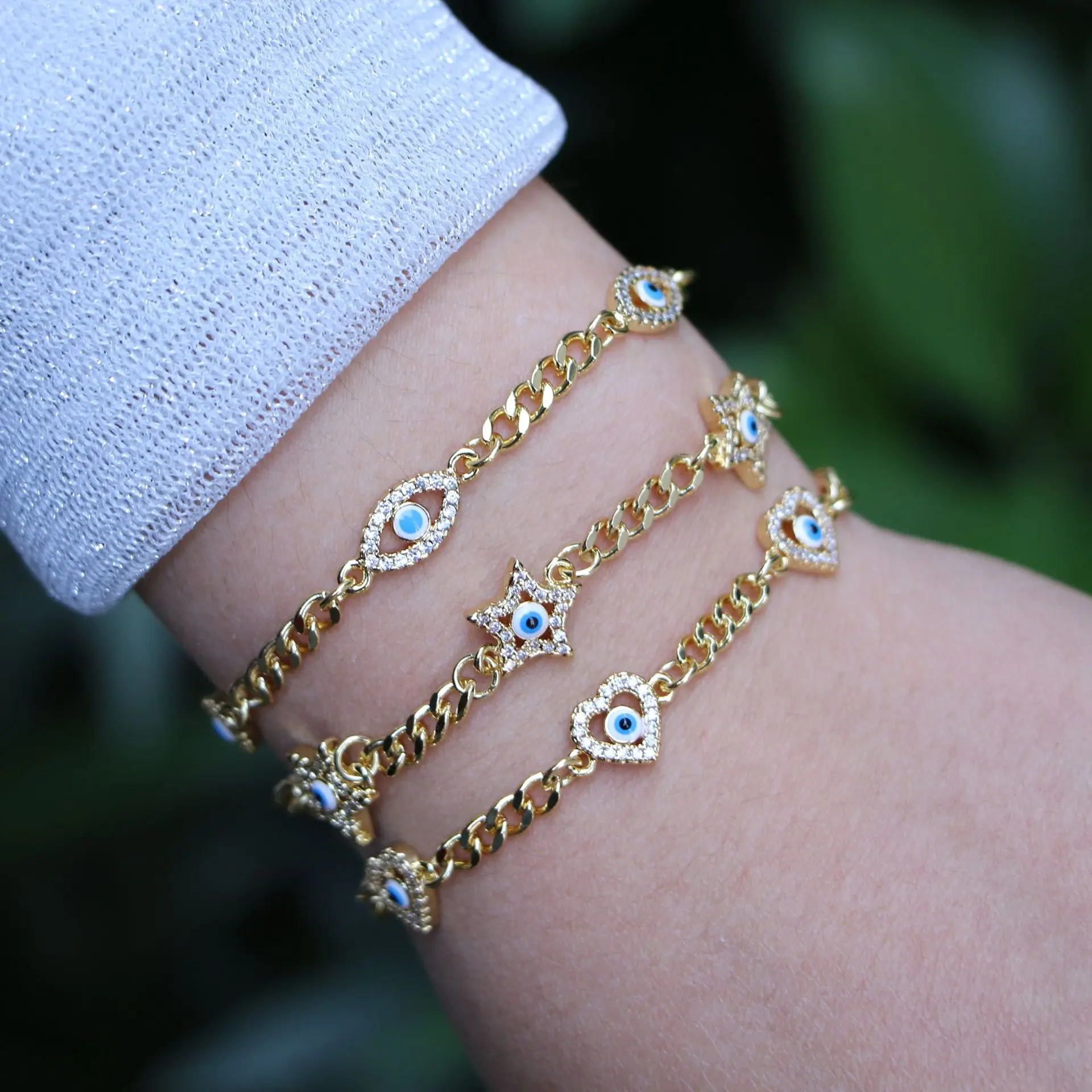 Fashion Gold Filled Enamel Star Devil Eye Cuban Bracelets Micro Pave Zircon CZ Blue Heart Evil Eyes Cuban Link Chain Bracelet
Fashion Gold Filled Enamel Star Devil Eye Cuban Bracelets Micro Pave Zircon CZ Blue Heart Evil Eyes Cuban Link Chain Bracelet