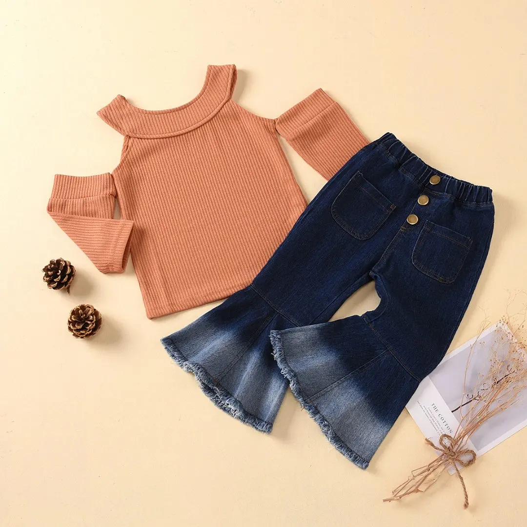 K3039 2020 Baby Kids Girl Off shoulder Knitted Top Denim Flared Pants 2 piece girls' clothing sets Autumn girl Outfits
K3039 2020 Baby Kids Girl Off shoulder Knitted Top Denim Flared Pants 2 piece girls' clothing sets Autumn girl Outfits