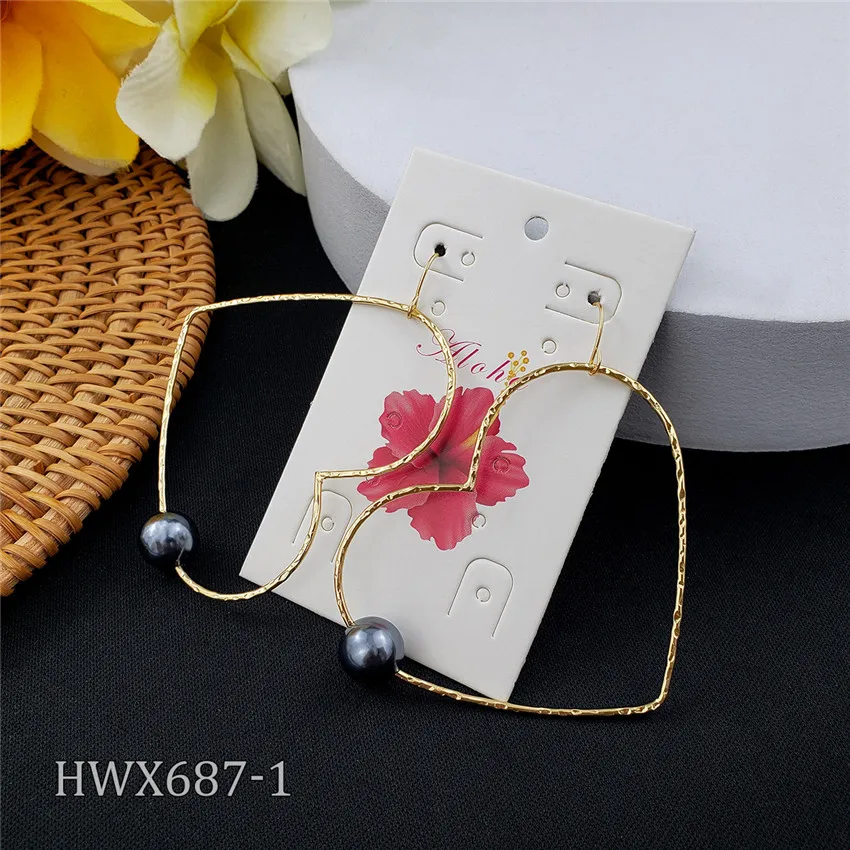2021 Hawaiian earring gold filled 18k gold plated earrings trendy jewelry heart shaped pearl earrings for women
2021 Hawaiian earring gold filled 18k gold plated earrings trendy jewelry heart shaped pearl earrings for women