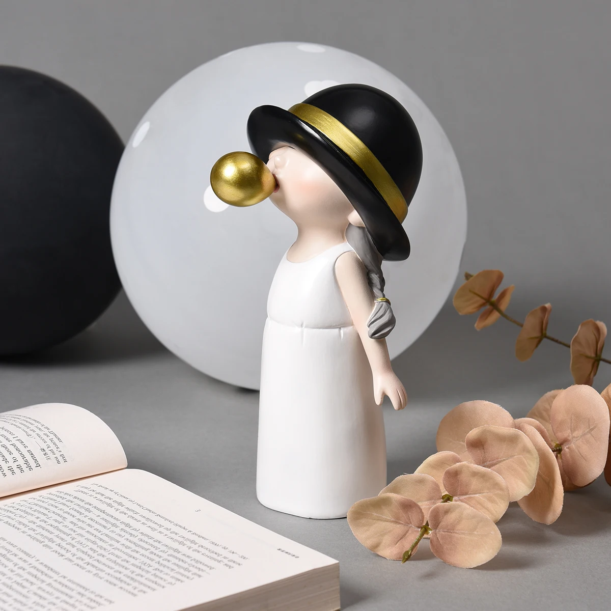 Blowing Gum Girl Statue Cute Resin Art Craft Baby Nursery Decor Nodic Children's Room Ornament For Home
Blowing Gum Girl Statue Cute Resin Art Craft Baby Nursery Decor Nodic Children's Room Ornament For Home