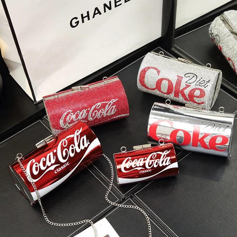 Personality One-shoulder Chain Messenger Bag 2021 Summer New Women Letter Metal YQ100
Personality One-shoulder Chain Messenger Bag 2021 Summer New Women Letter Metal YQ100