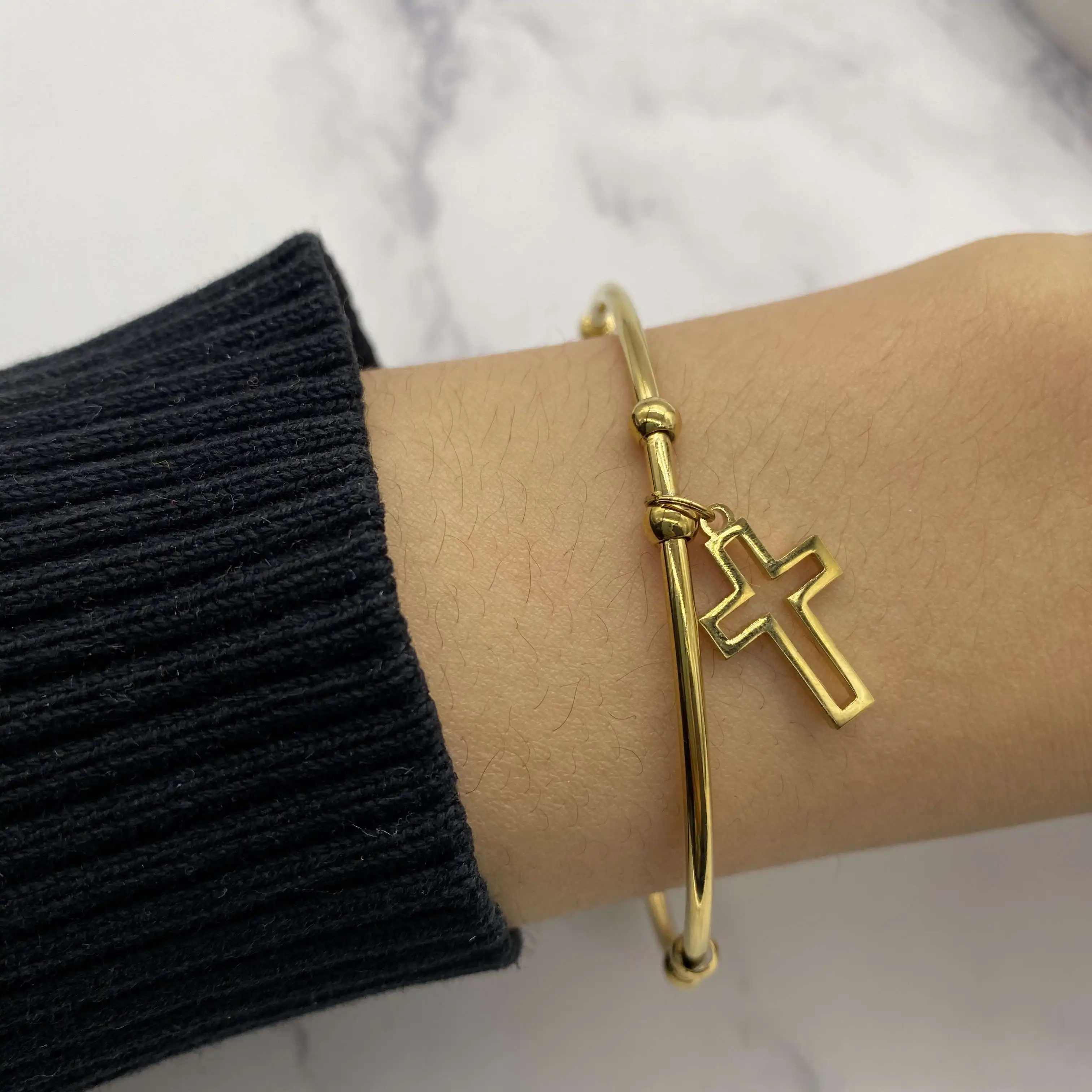 Antique Stainless Steel Crucifix Cross Charm Bangle Bracelet High Quality Vacuum Plating Christian Hollow Cross Cuff Bangle
Antique Stainless Steel Crucifix Cross Charm Bangle Bracelet High Quality Vacuum Plating Christian Hollow Cross Cuff Bangle