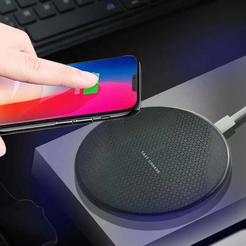 New Wireless Charger for iPhone 11 Pro 8 X XR XS Max 10W USB Quick Wireless Charging Pad
New Wireless Charger for iPhone 11 Pro 8 X XR XS Max 10W USB Quick Wireless Charging Pad