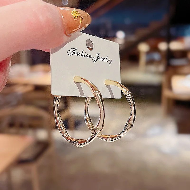 Best Selling 925 Silver Back Needle Open Circle Earrings High Polished Gold Bamboo Hoop Earrings
Best Selling 925 Silver Back Needle Open Circle Earrings High Polished Gold Bamboo Hoop Earrings