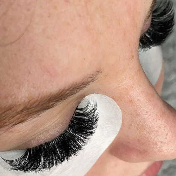 Jet black mega volume synthetic silk lashes 0.07mm volume cashmere eyelash extension, Natural black
Jet black mega volume synthetic silk lashes 0.07mm volume cashmere eyelash extension, Natural black