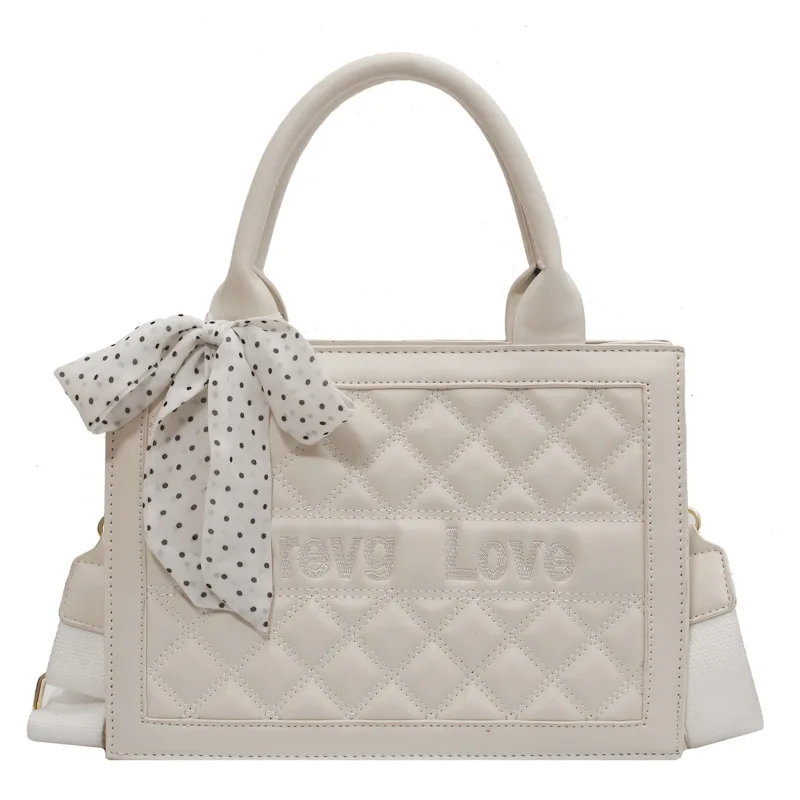 2022 Promotion capacity genuine leather handbags high quality leather shoulder bags for women, White and black
2022 Promotion capacity genuine leather handbags high quality leather shoulder bags for women, White and black