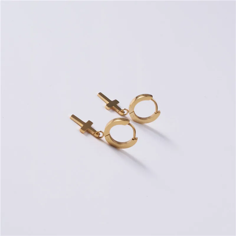 18K Gold Plated Cross Pendant Huggie Earrings Temperament all-match stainless steel jewelry
18K Gold Plated Cross Pendant Huggie Earrings Temperament all-match stainless steel jewelry