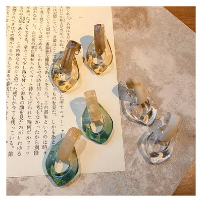 2021 Retro S925 Sterling Silver Pin Geometric Resin Drop Earrings Tortoiseshell Acrylic Link Circle Dangle Earrings for Girls
2021 Retro S925 Sterling Silver Pin Geometric Resin Drop Earrings Tortoiseshell Acrylic Link Circle Dangle Earrings for Girls