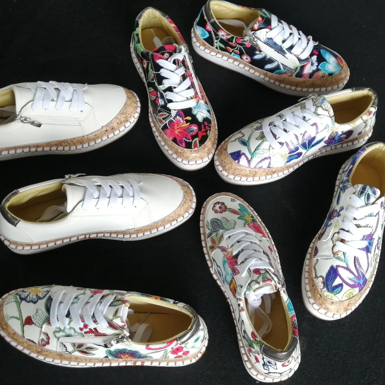 Autumn fashion trend new stylewomen's flat versatile white casual shoes, Black,white,red,purple 
Autumn fashion trend new stylewomen's flat versatile white casual shoes, Black,white,red,purple