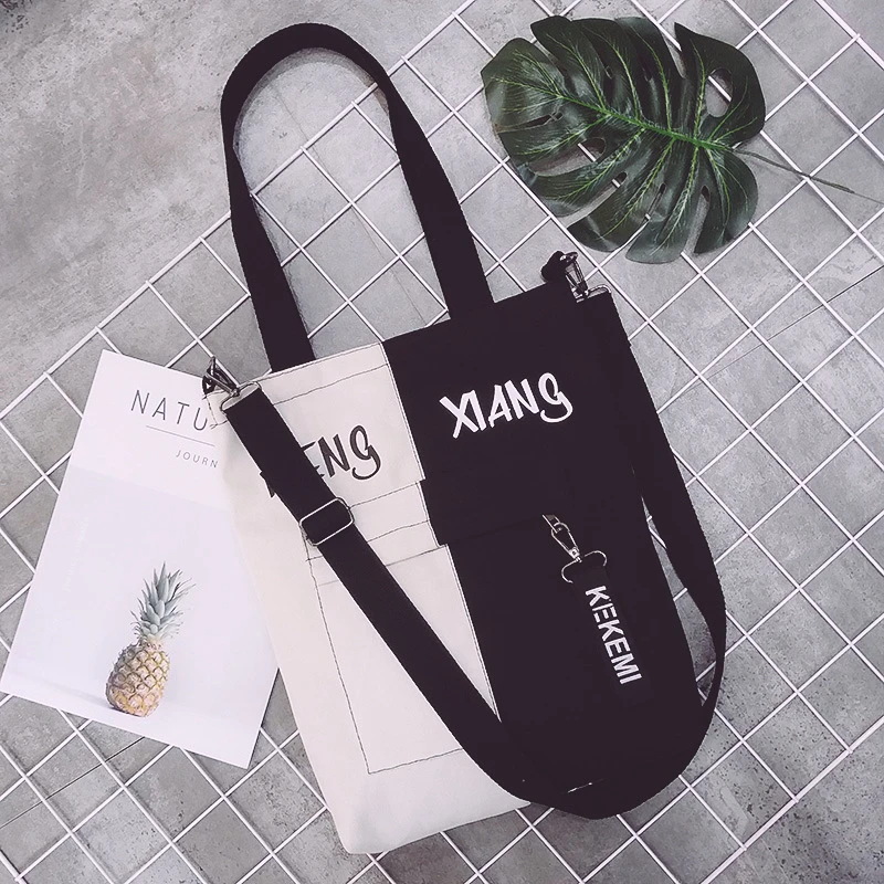 2020 Korean version of the slung shoulder bag new Fashion versatile tote Women's contrast canvas bag, Light grey, dark blue, black
2020 Korean version of the slung shoulder bag new Fashion versatile tote Women's contrast canvas bag, Light grey, dark blue, black