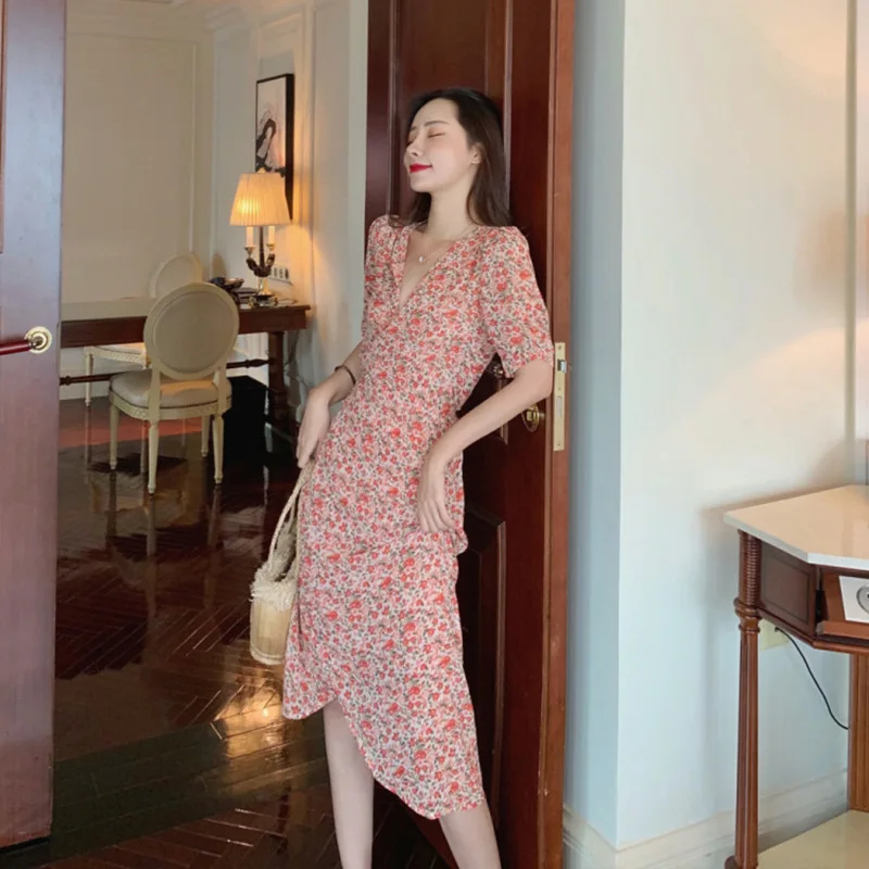 High Fashion Elegant V Neck Floral Print Lantern Sleeves High Waist Chiffon Maxi Long Dress For Women 
High Fashion Elegant V Neck Floral Print Lantern Sleeves High Waist Chiffon Maxi Long Dress For Women